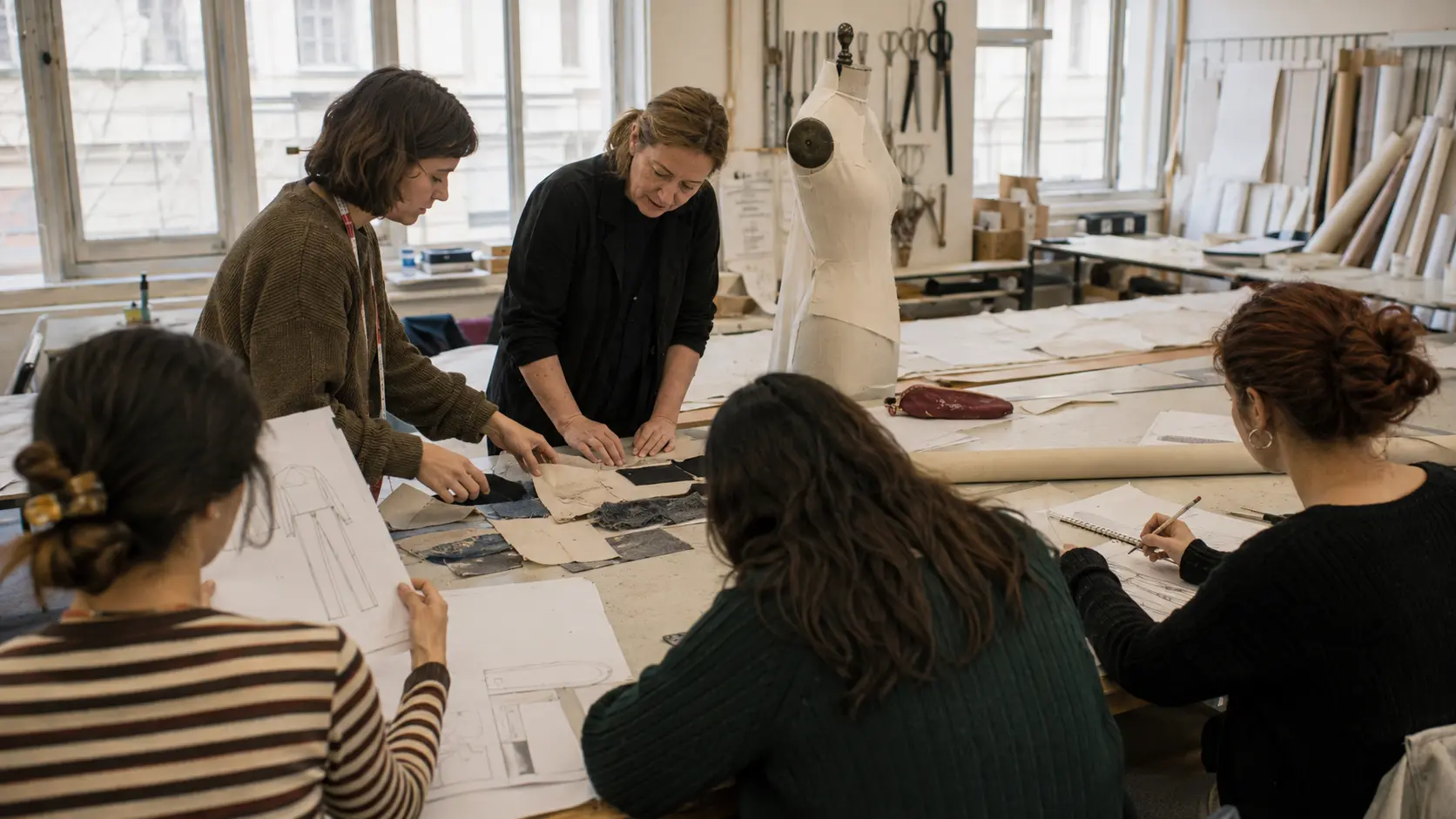¿Hace falta saber dibujar para estudiar Diseño de Moda?