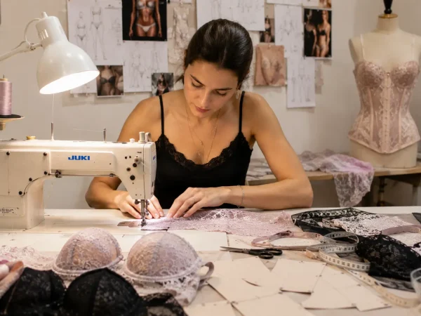 Curso de corte y confección de lencería y corsetería